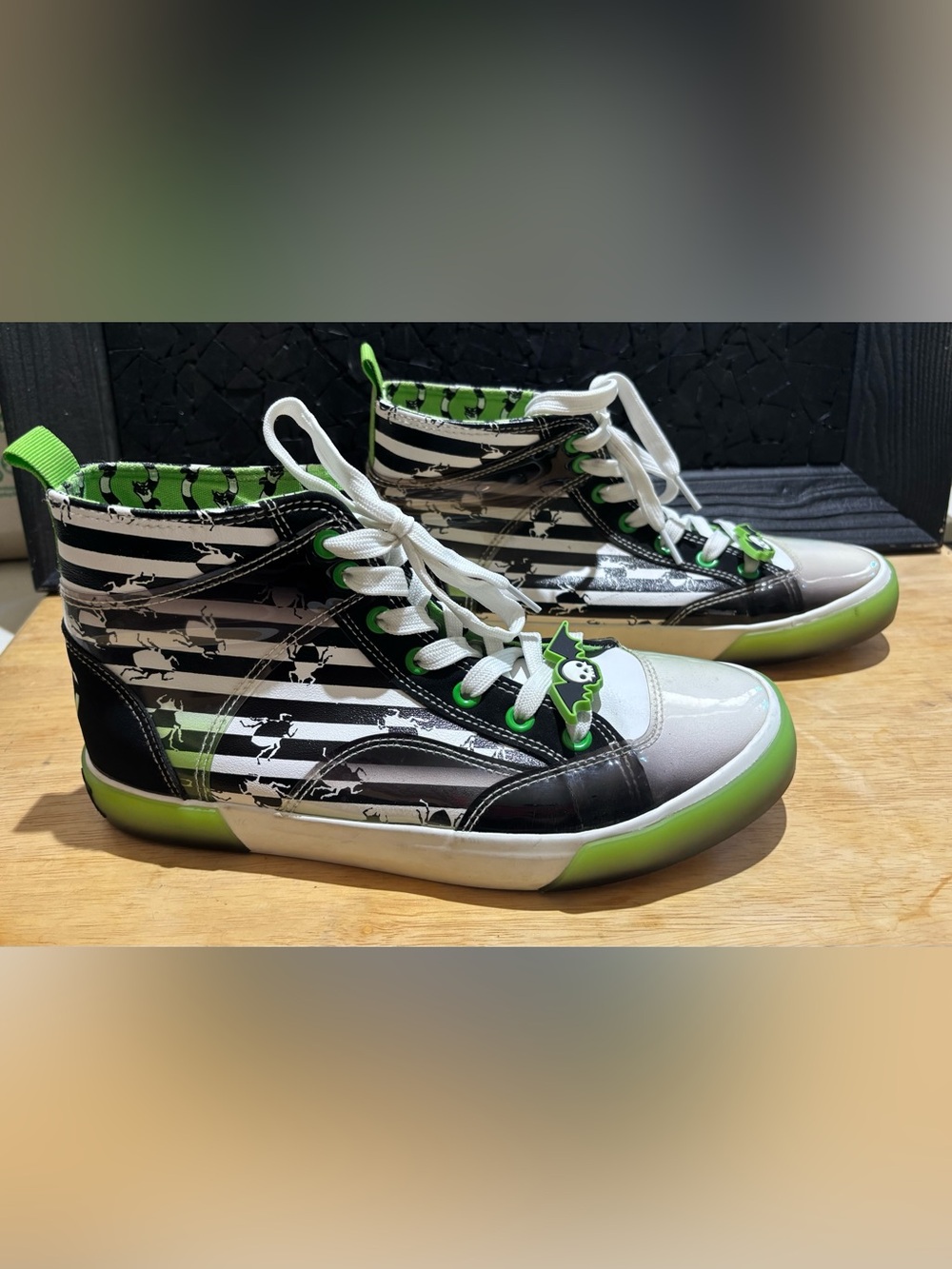Ground Up Beetlejuice high-top sneakers green black white size 8